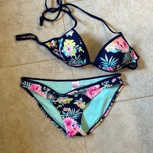 Floral bikini set